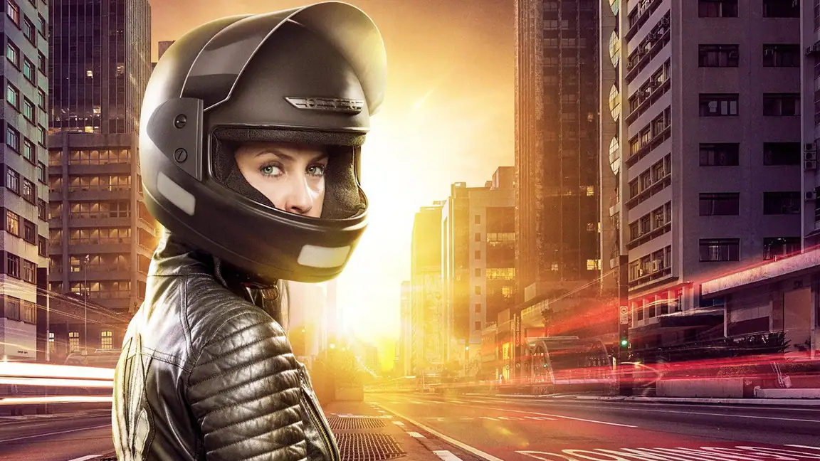 Cena da série A Garota da Moto