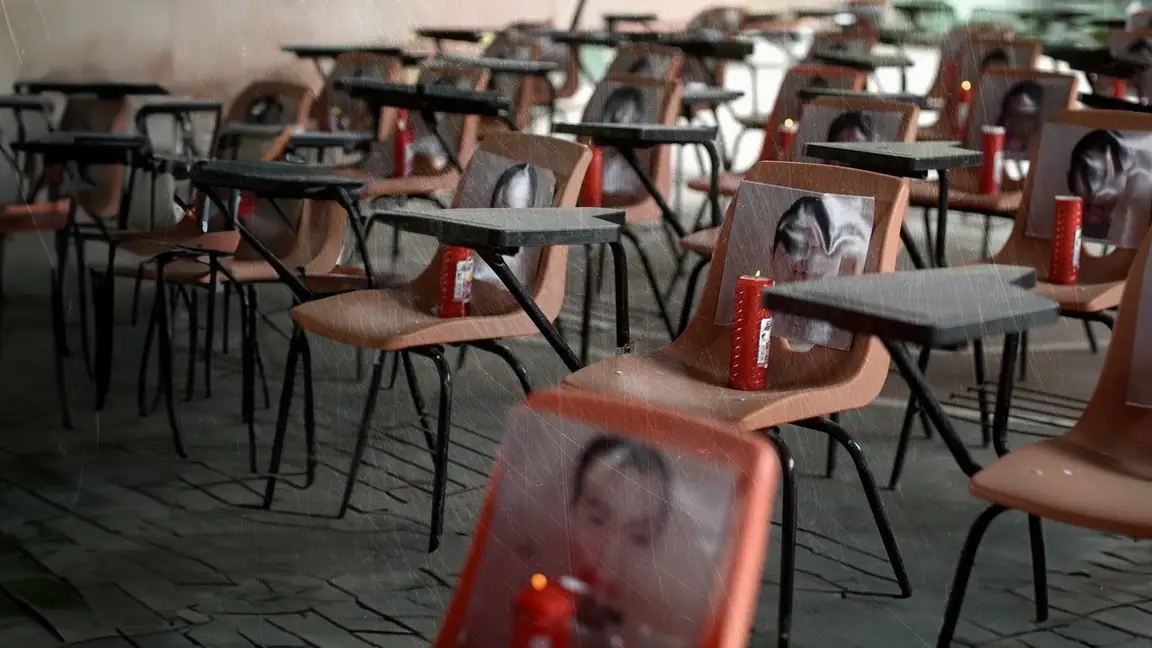 Cena da série Os 43 de Ayotzinapa Crime de Estado