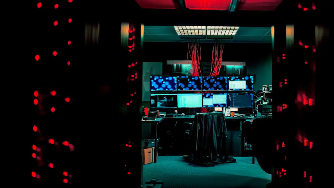 Cyberbunker Crimes na Internet