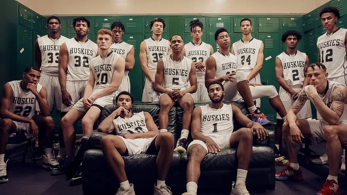 Cena da série Last Chance U: Basketball