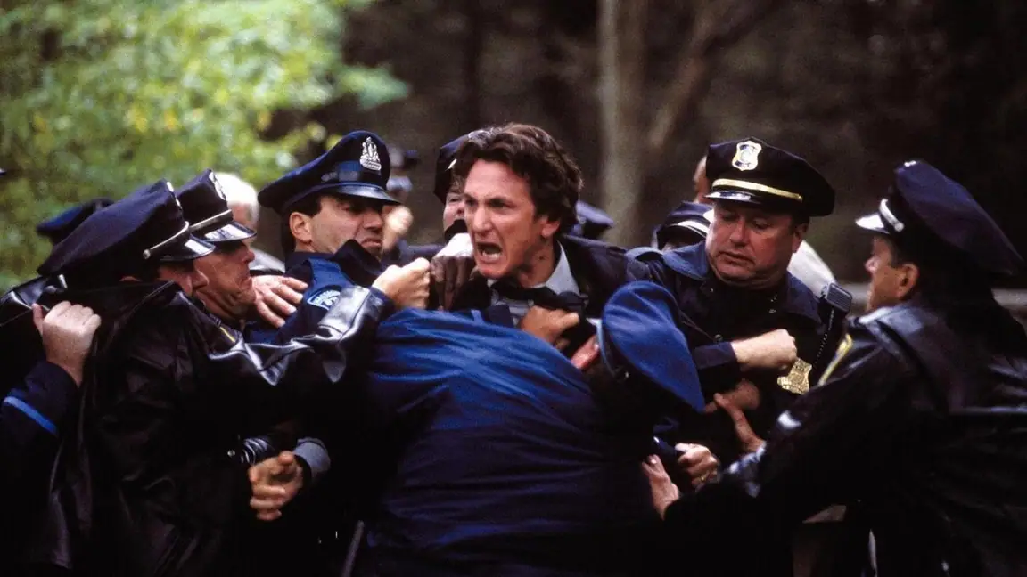 Sobre Meninos e Lobos (2003)
