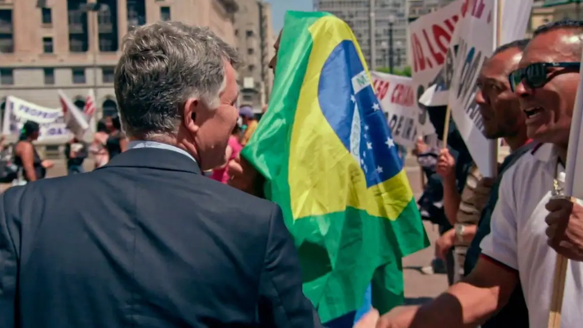 Um Novo Capitalismo (2017)