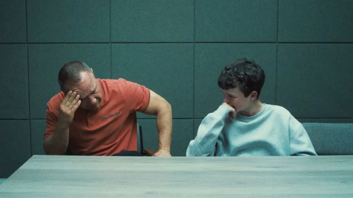 Cena da série Adolescencia