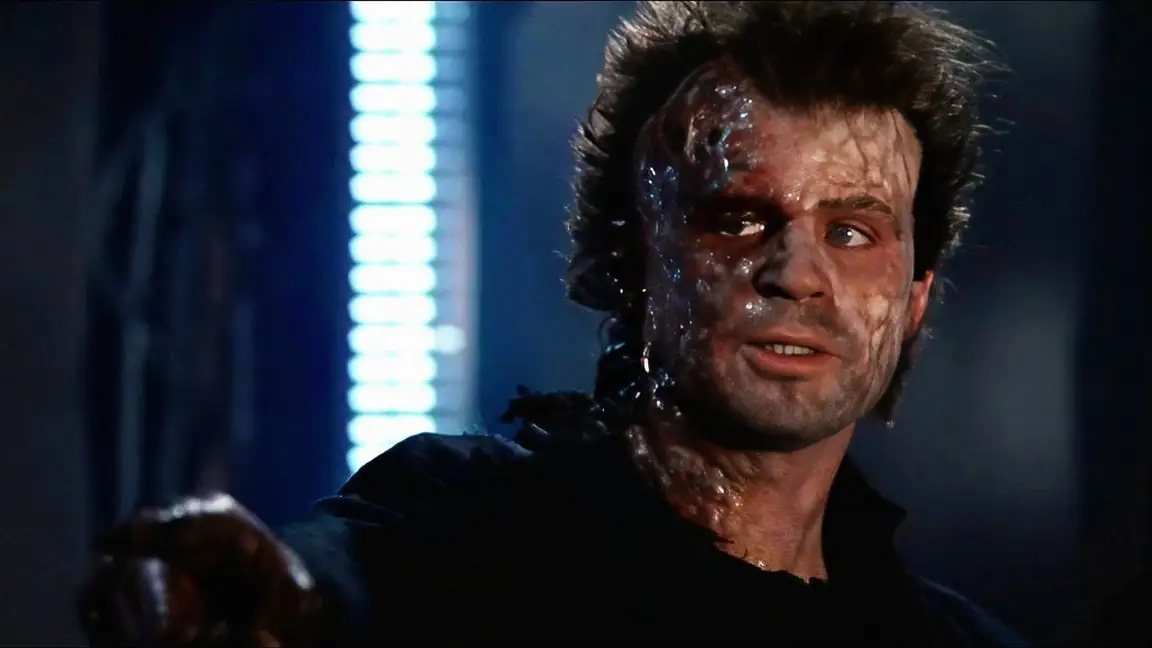 Um Tira do Outro Mundo (1988)