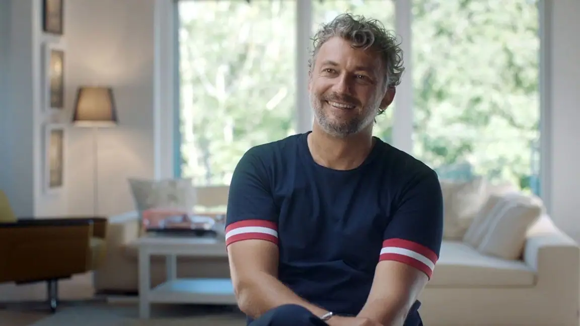 Jonas Kaufmann A Global Star in Private