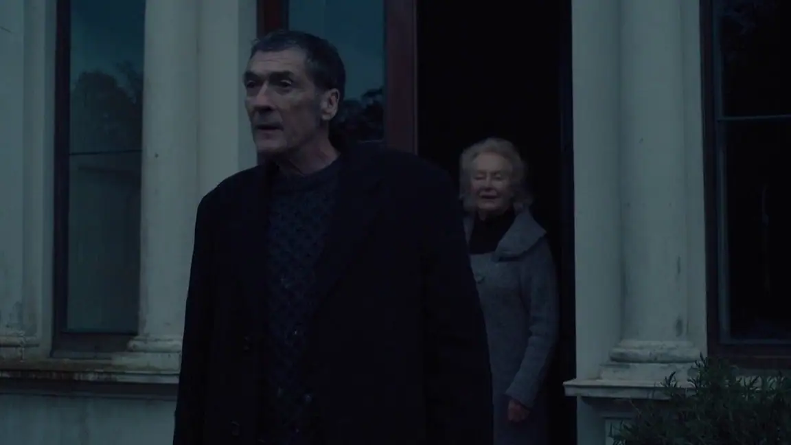 Não Saia de Casa (2018)