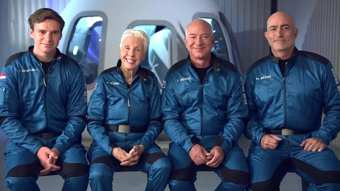Magnatas do Espaço: Musk, Bezos e Branson (2021)