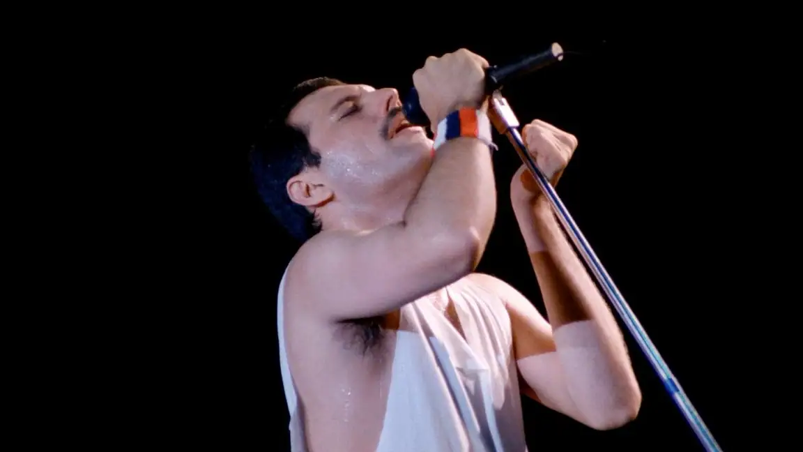 Queen - Hungarian Rhapsody Live in Budapest