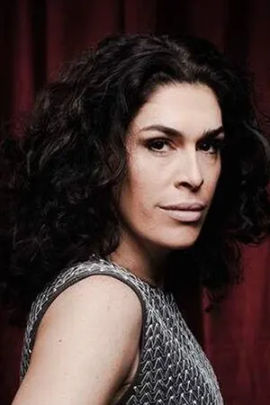 Paula Lavigne