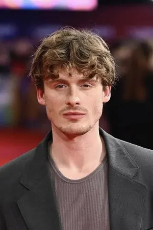 Giles Surridge