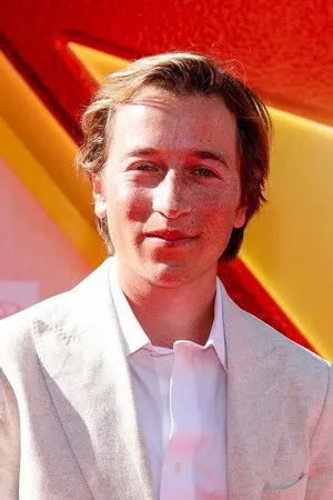 Skyler Gisondo