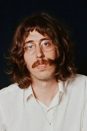 Tim Bernardes